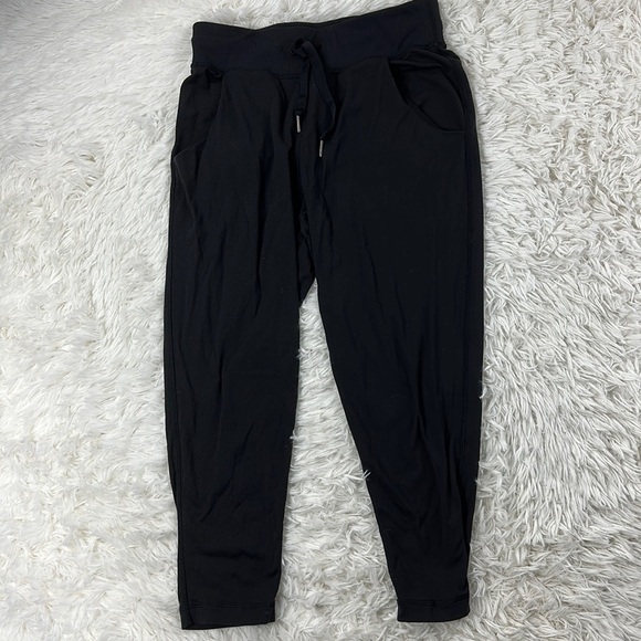 🔥$SALE$🔥 Lululemon Free Fall Crop Black - Picture 1 of 6